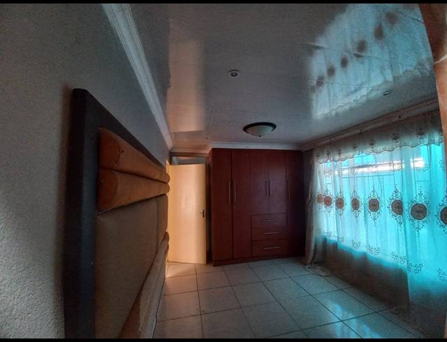 3 BEDROOM HOUSE FOR SALE IN TLHABANE WEST